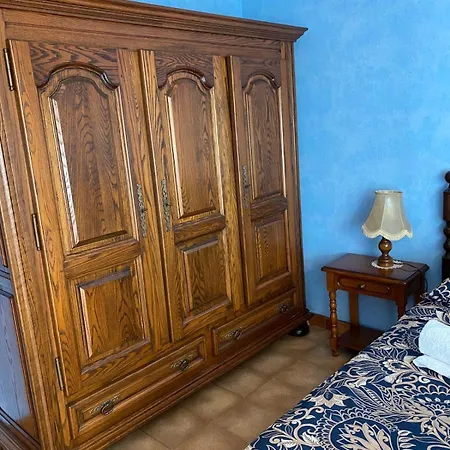 Frejussien En Bord De Fréjus