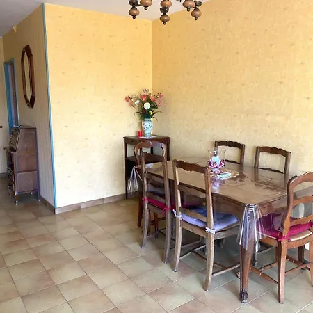 Appartement Frejussien En Bord De